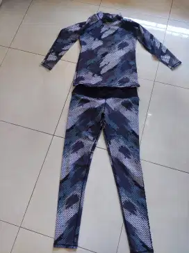 Baju renang atau yoga