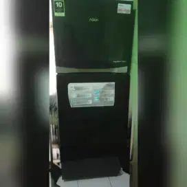 Kulkas 2 pintu Aqua inverter