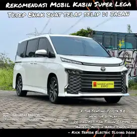 TDP 10JT TOYOTA NEW VOXY 2022 Low KM 50RB TSS Putih