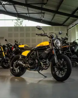Ducati Scrambler 800 Full Throttle Yellow 2019