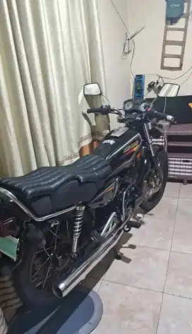 Jual motor rx king taun 2001 catlis ori
