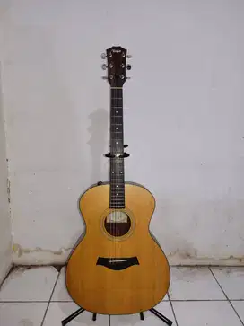 Gitar Taylor 114e