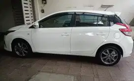Yaris G, AT, plat D, istw