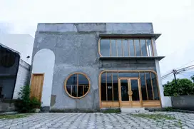 Bangunan cocok utk Cafe / Kantor  Terletak di Sidoarjo Kota