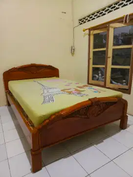 Dipan Kasur Kayu Mahoni 120x200