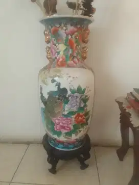 Guci keramik merak