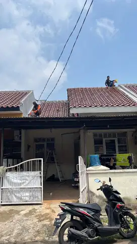 Dijual cepat rumah rapi lt.90m di Regency Melati Mas hanya 975 jt