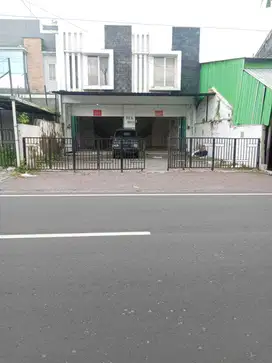Ruko Murah Besar Cocok Usaha dan Kantor Area Palagan dkt Hotel Hyatt