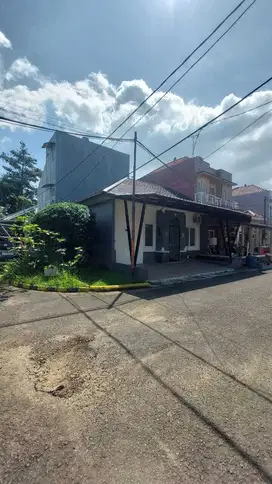 Rumah Renovasi Siap Huni di Perumahan Taman Ubud Lippo Karawaci