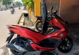 Jual sepeda motor PCX Merah 2019