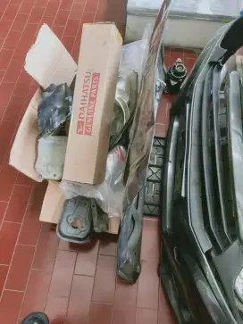 Ayla 2019 depan bekas tabrak