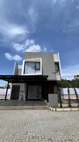 Rumah mewah Full Furnished ada Rooftop dan kolam renang di Dago Valley