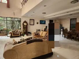 Puri Indah ! Lokasi dekat ke Puri Indah Raya ! Dekat sekolah