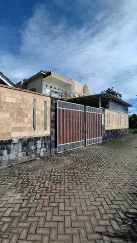 Dijual Rumah Mewah Istimewa di Kanigoro, Blitar Jawa Timur