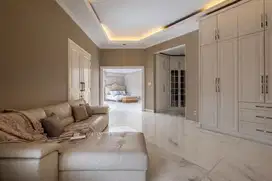 JUAL CEPAT RUMAH HOEK FULL FURNISHED MEWAH MAYANG PERMAI PIK JAK-UT