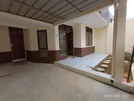 rumah sewa satu lantai tropicana baru renovasi bebas banjir asri siap