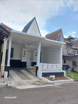 Disewakan rumah baru renov cluster venesia sentul city