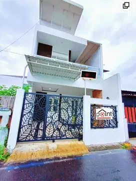 Rumah Baru 2Lt Tengah Kota Solo Dekat Pasar Nusukan