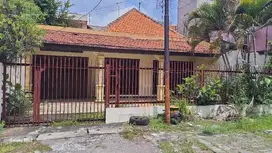 Dijual rumah harga miring Besuki Sby Utara ( raya Rajawali )