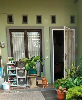 Dijual Cepat Rumah Terawat di Kavling DKI Meruya Jakarta Barat