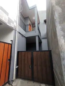DIJUAL RUMAH LOKASI KALISARI PASAR REBO JAKARTA TIMUR