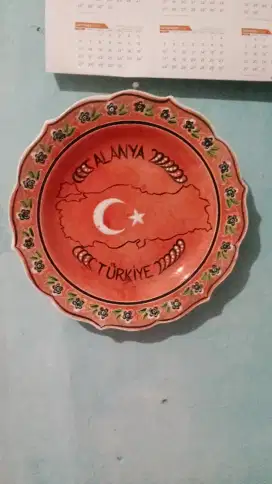 Piring porselen Turkiye