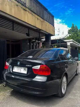 BMW 320i 2005 Bensin