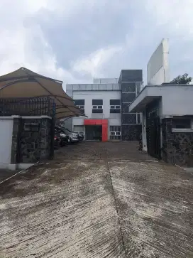 Dijual cepat Gedung kantor di pasar minggu Jakarta selatan parkir luas