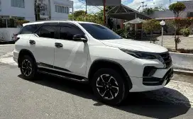 Fortuner 2.8 GR 4x2 AT 2022