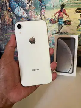 iPhone XR 64GB Garansi Inter All Operator White Battery Health 94%