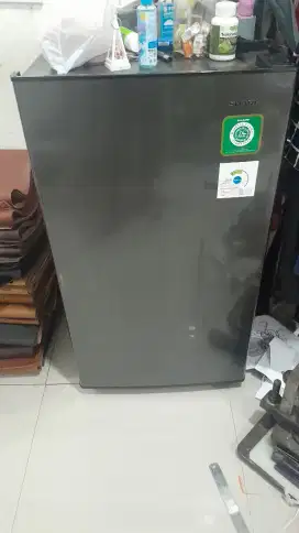 Dijual kulkas sharp 1 pintu