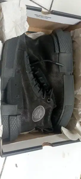 Converse distrupt cx all black uk.42/8.5
