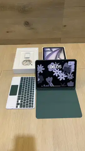 WTS IPAD AIR 6 M2 256 GB GARANSI ON FREE KEYBOARD