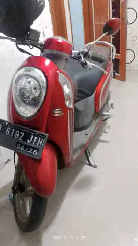 Jual motor butuh uang