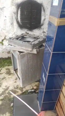 Jasa service elektronik