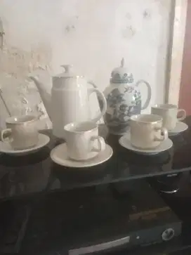Teaset Porclen Merk China,Poci Merk Noritoki.