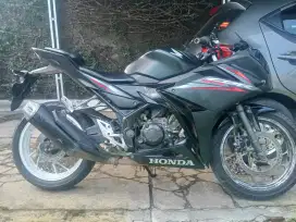 Dijual CBR 150 motor bekas full servis lokasi Cilacap jateng