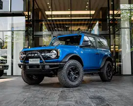 FORD BRONCO WILDTRACK 2 DOOR - VELOCITY BLUE