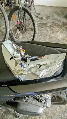 reflektor + lampu vario 125 thn 2021 copotan ori