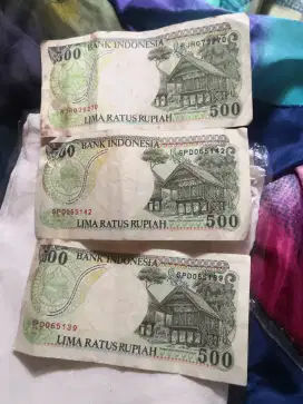 Koleksi uang kertas 500 tahun 1992 orang utan nomor cantik