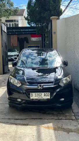 Honda HRV E at 2018 hitam