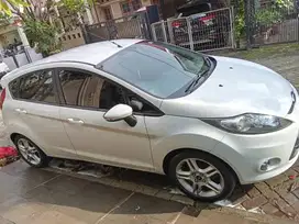 Ford Fiesta 2011 (Automatic) KM rendah