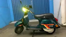 vespa Excel 150 tahun 2002