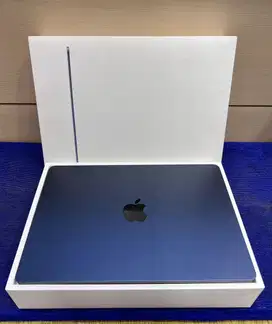 Macbook Air M3 ram12/256 midnight ibox likenew