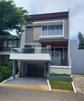 Dijual Rumah Baru 3lantai Di The Green Bsd City