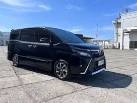 Toyota Voxy 2.0 AT 2019 Bensin