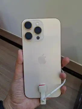 IPHONE 16 PROMAX FREE ADAPTER 20 WATT