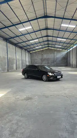 Mercedes-Benz E300 2010 Bensin