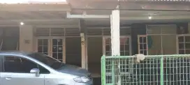 DI KONTRAKAN RUMAH @32 JUTA /TAHUN (NEGO)
