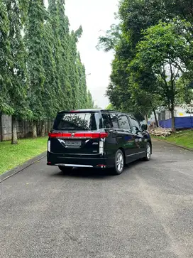Nissan Elgrand 2011 Bensin